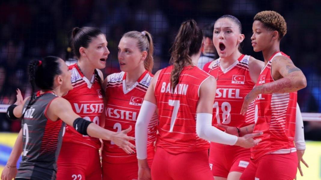 Cansu Özbay, Melissa Vargas, Zehra Güneş, Ebrar Karakurt ve Gizem Örge kararı: Filenin Sultanları hangi kanalda? 21